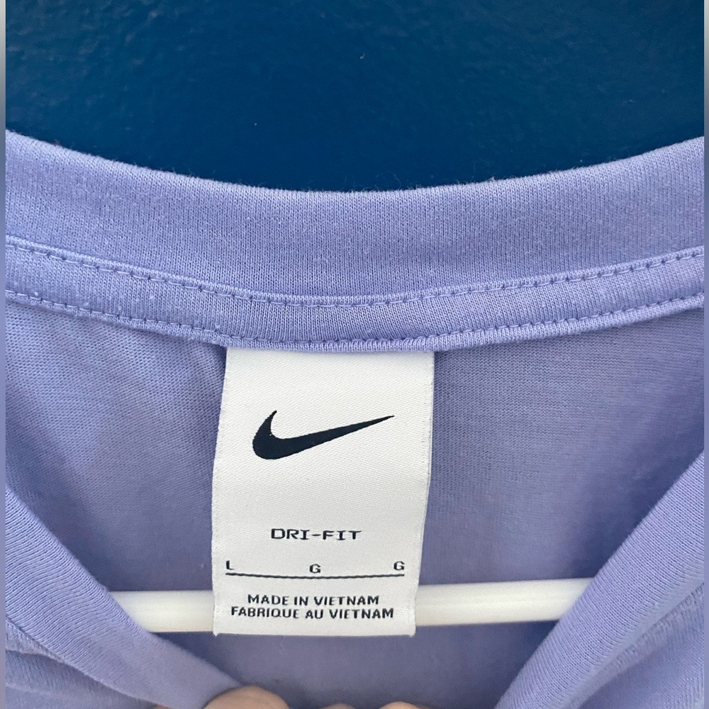Lavender/purple Nike crop tshirt